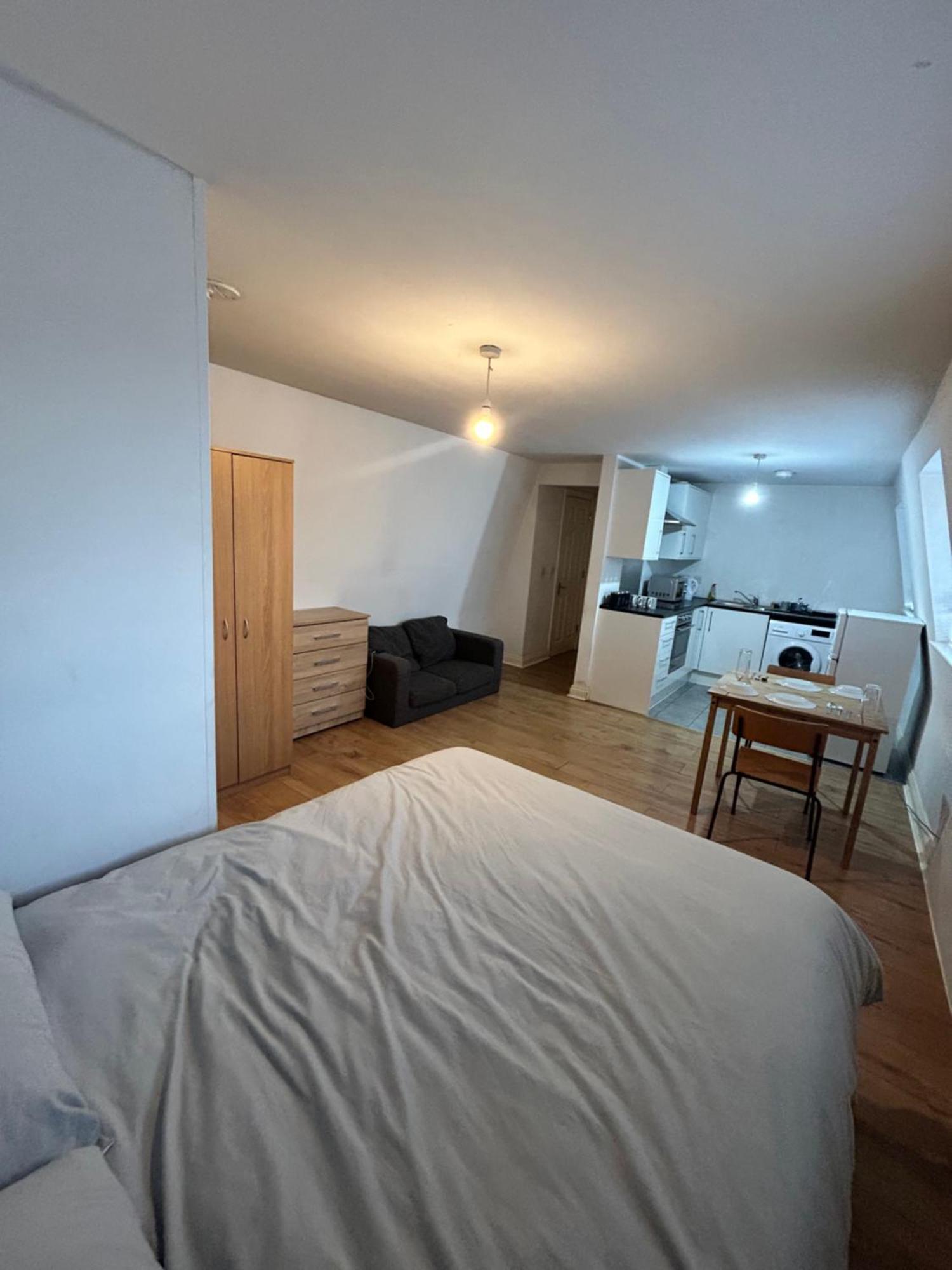 Leicester Studio At City Centre With Free Parking Екстер'єр фото